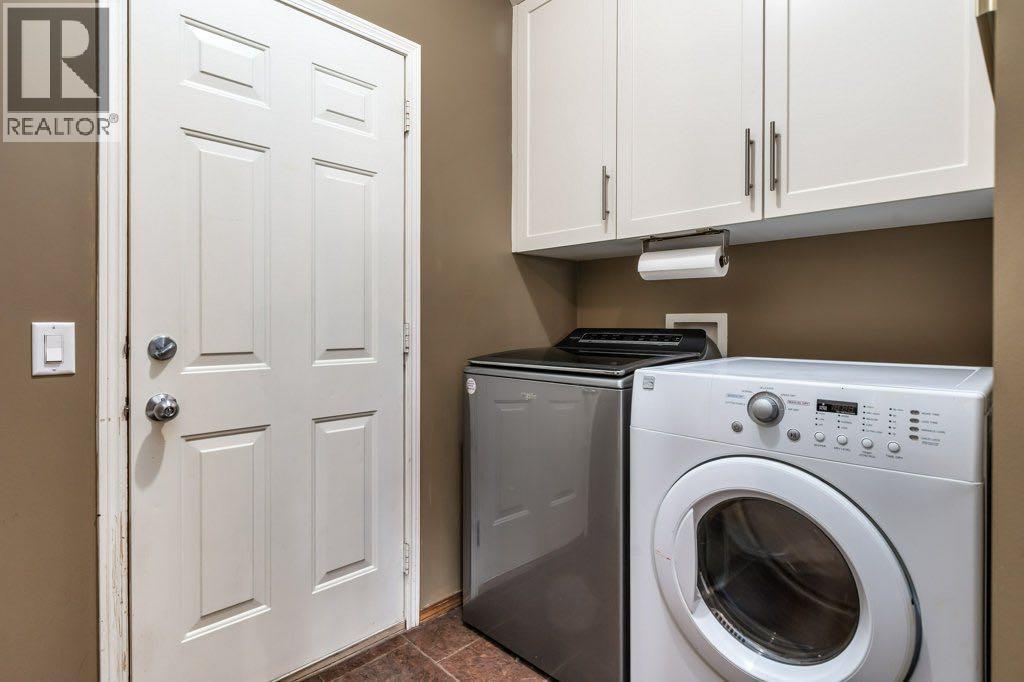 2 Springbank Crescent SW, Calgary, Alberta  T3H 3S8 - Photo 11 - A2307780