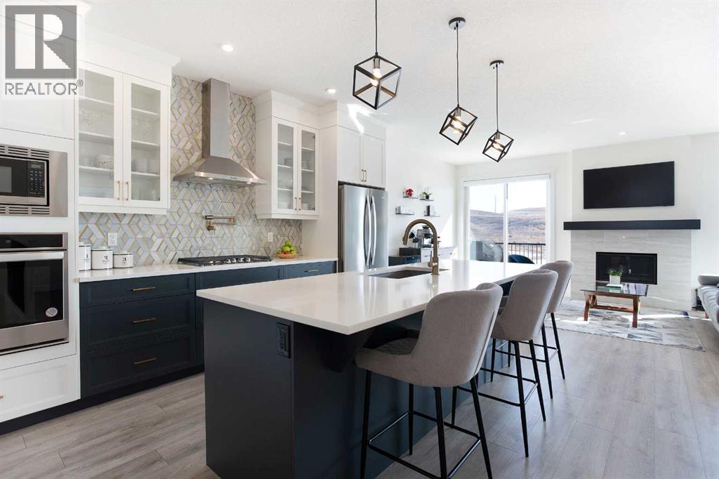 152 Cranbrook Gardens SE, Calgary, Alberta  T3M 3K6 - Photo 4 - A2314064