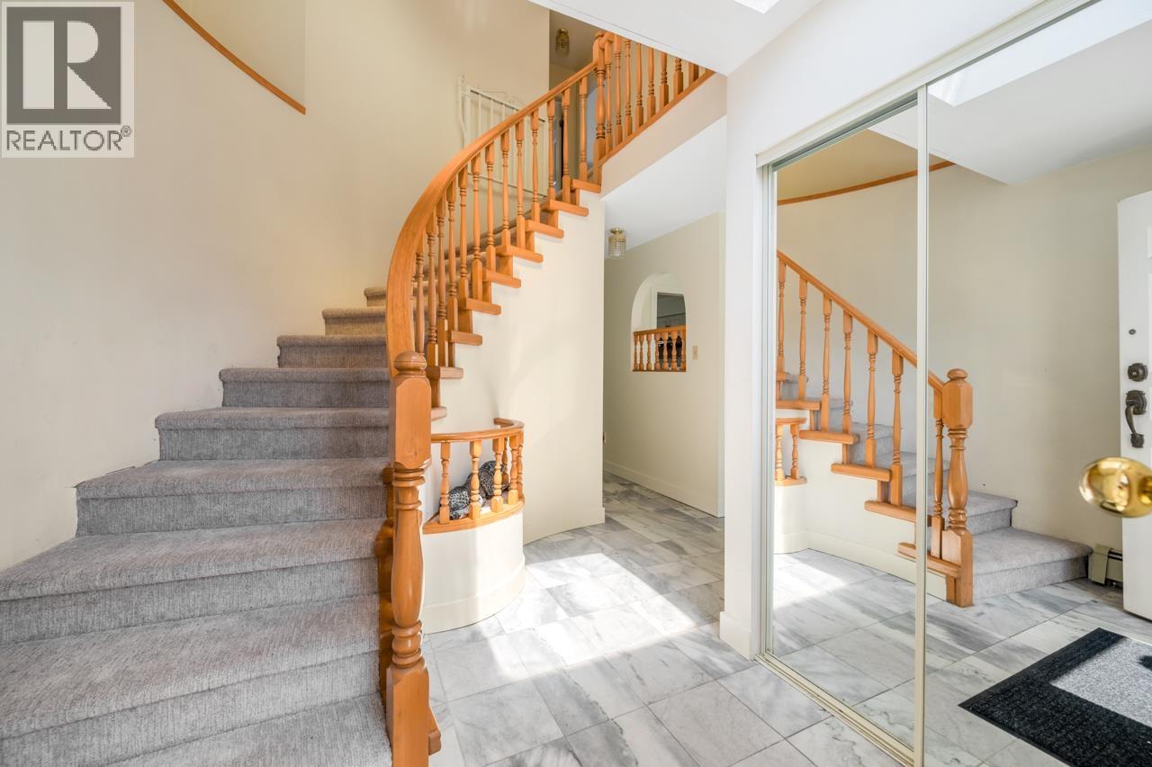 2547 E 34th Avenue, Vancouver, British Columbia  V5R 2T1 - Photo 2 - R3127057