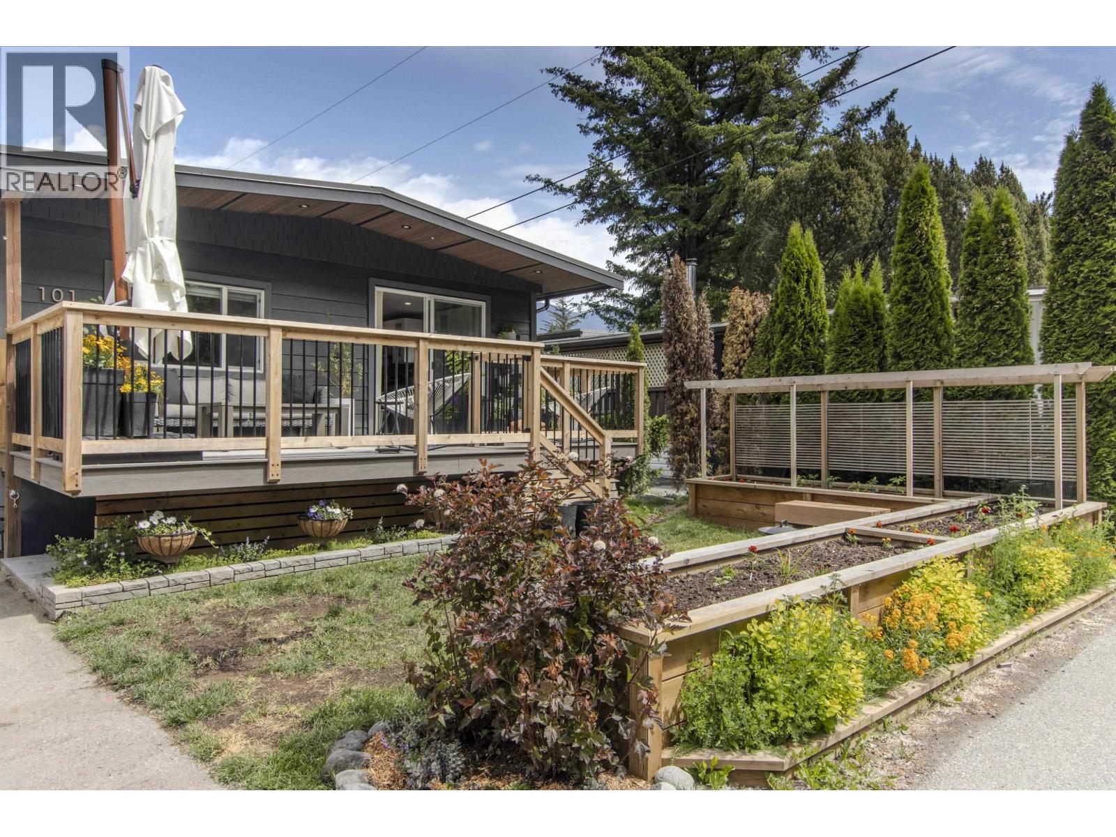 101 40157 Government Road, Squamish, British Columbia  V8B 0B3 - Photo 3 - R3127065