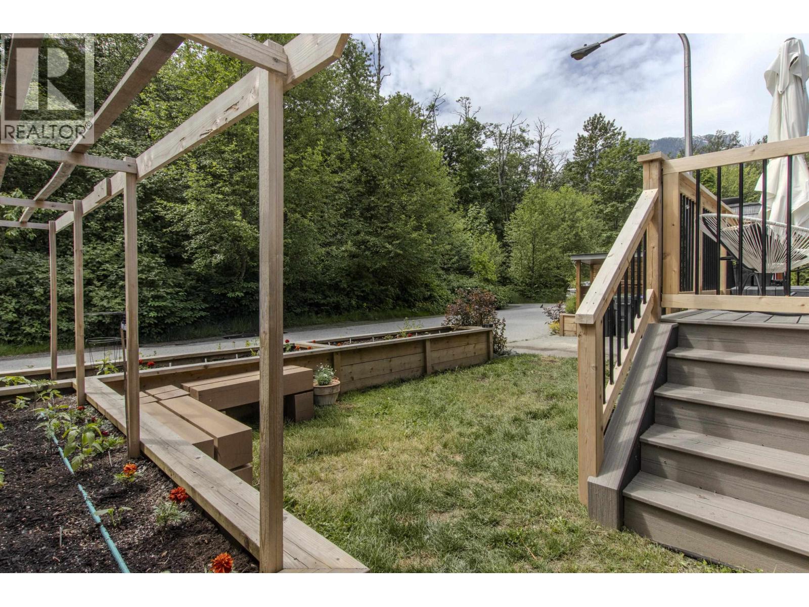 101 40157 Government Road, Squamish, British Columbia  V8B 0B3 - Photo 4 - R3127065