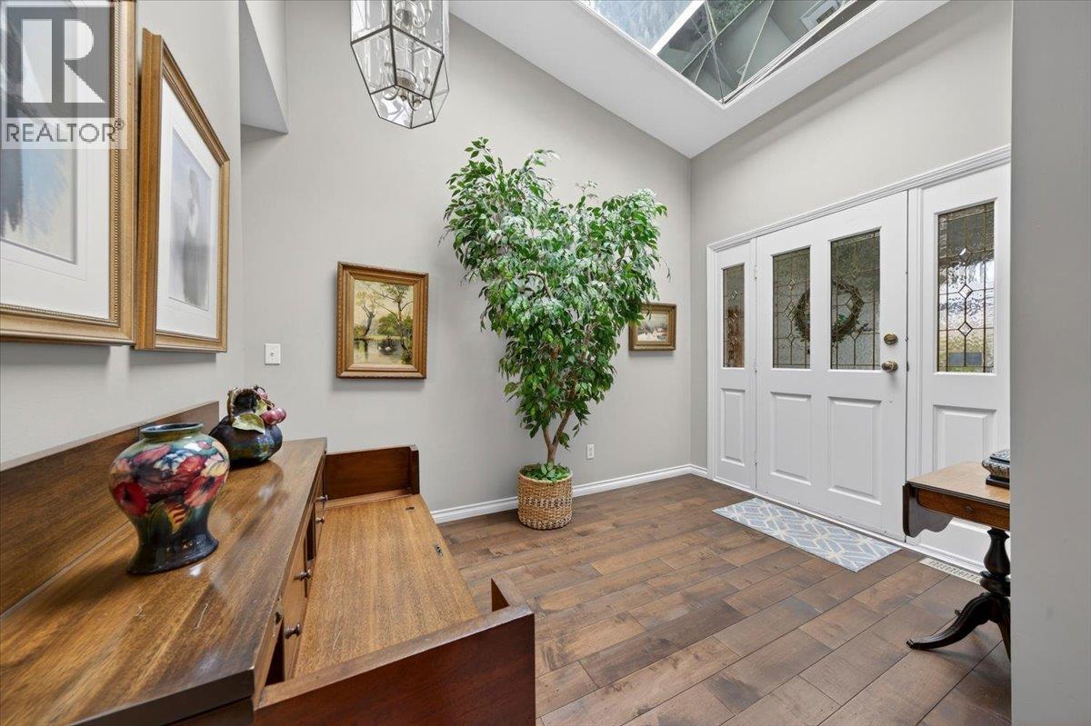 1841 Walnut Crescent, Coquitlam, British Columbia  V3J 7S9 - Photo 8 - R3127081
