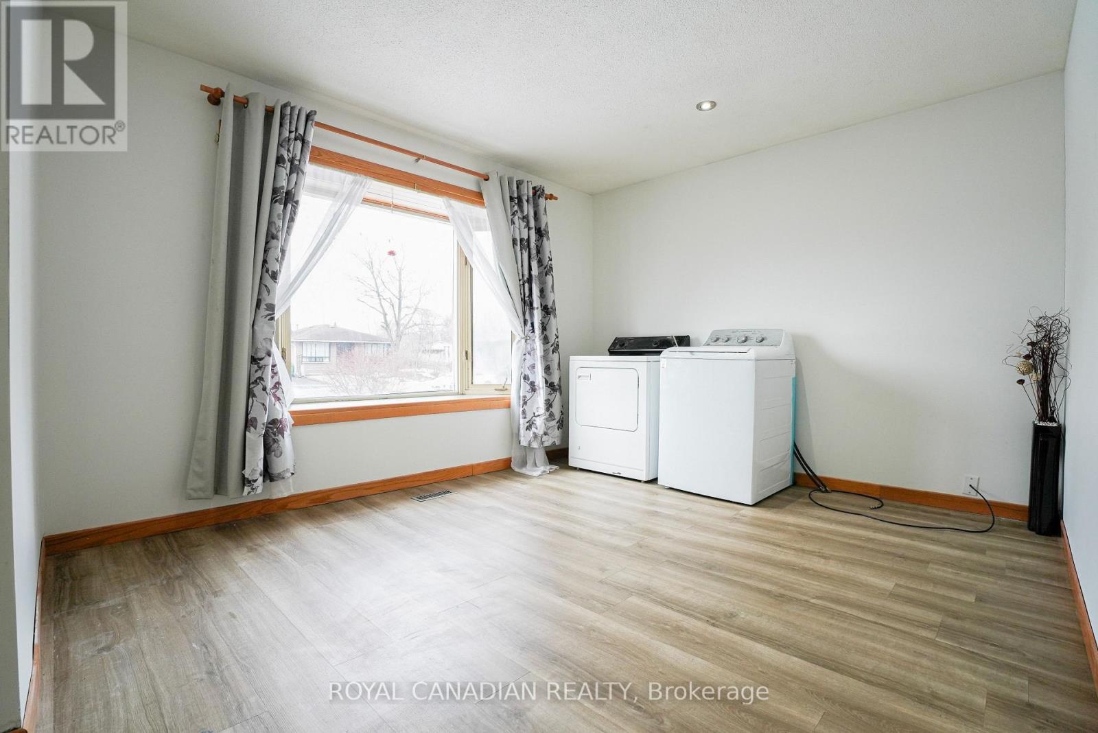 67 Sutherland Avenue, Brampton, Ontario  L6V 2H6 - Photo 12 - W13139680