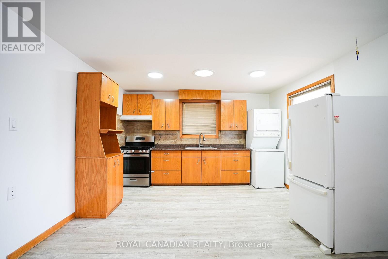 67 Sutherland Avenue, Brampton, Ontario  L6V 2H6 - Photo 7 - W13139680