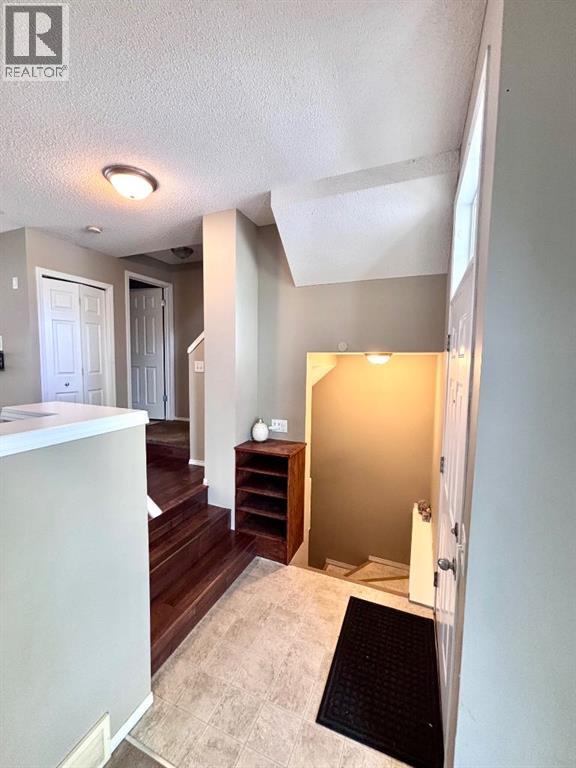 205 Mckenzie Towne Gate SE, Calgary, Alberta  T2Z 4G2 - Photo 10 - A2276192