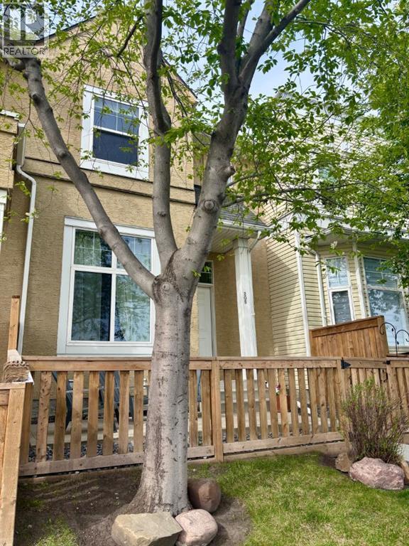 205 Mckenzie Towne Gate SE, Calgary, Alberta  T2Z 4G2 - Photo 2 - A2276192