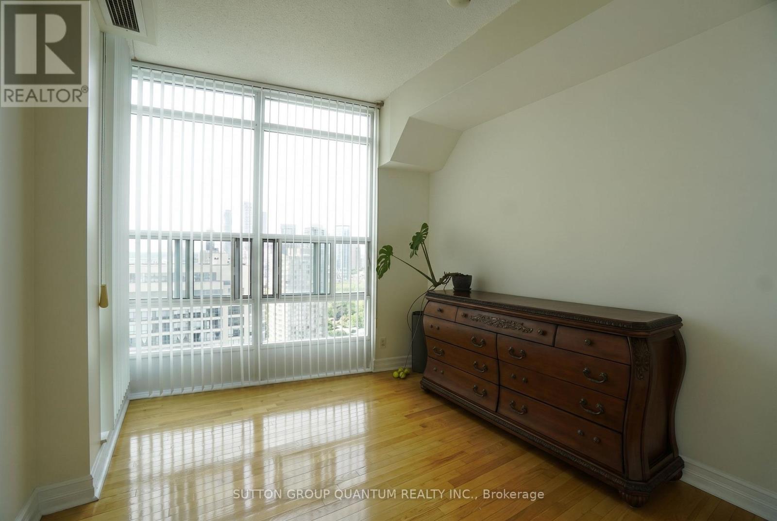 2705 - 1 Elm Drive W, Mississauga (City Centre), Ontario  L5B 4M1 - Photo 17 - W13164992