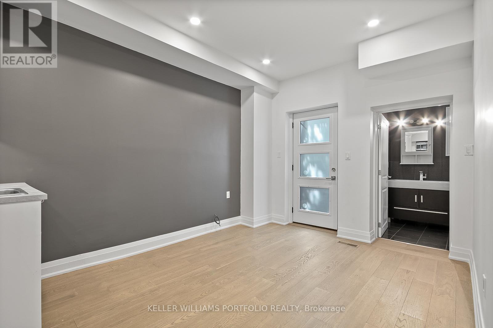 #2 (Ground) - 35 Humberside Avenue, Toronto, Ontario  M6P 1J6 - Photo 15 - W13165004