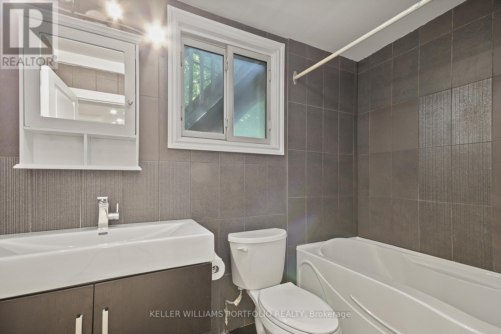 #2 (Ground) - 35 Humberside Avenue, Toronto, Ontario  M6P 1J6 - Photo 25 - W13165004