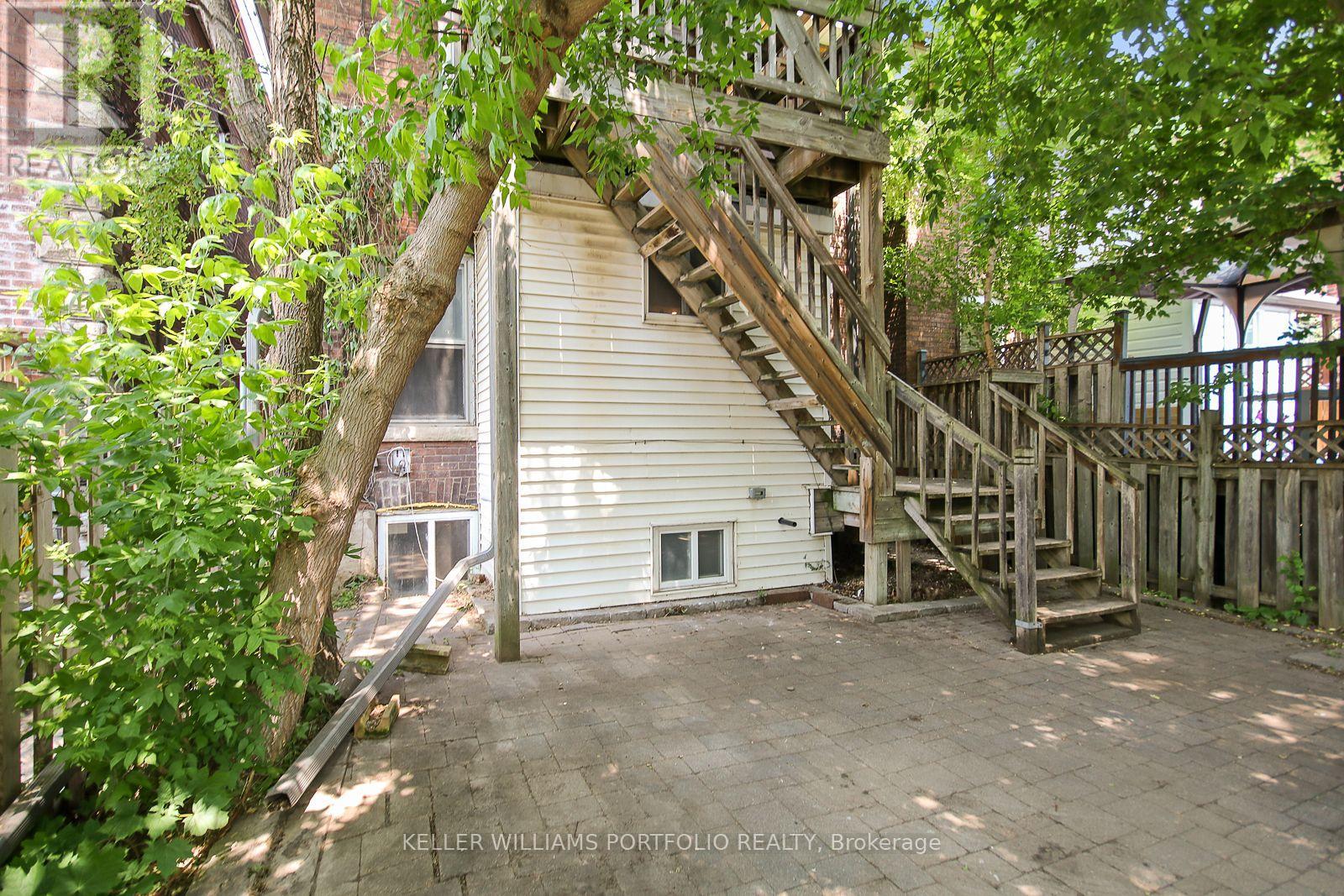 #2 (Ground) - 35 Humberside Avenue, Toronto, Ontario  M6P 1J6 - Photo 27 - W13165004