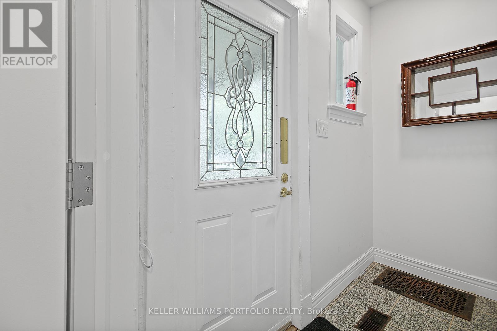#2 (Ground) - 35 Humberside Avenue, Toronto, Ontario  M6P 1J6 - Photo 7 - W13165004