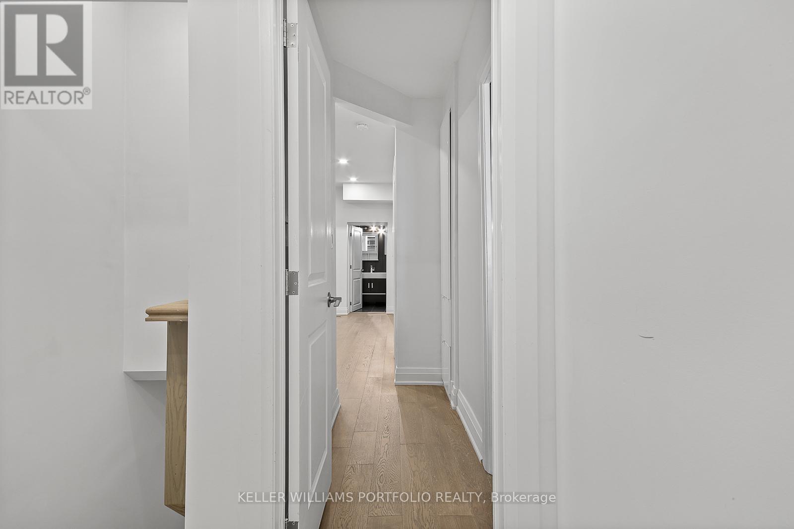 #2 (Ground) - 35 Humberside Avenue, Toronto, Ontario  M6P 1J6 - Photo 8 - W13165004