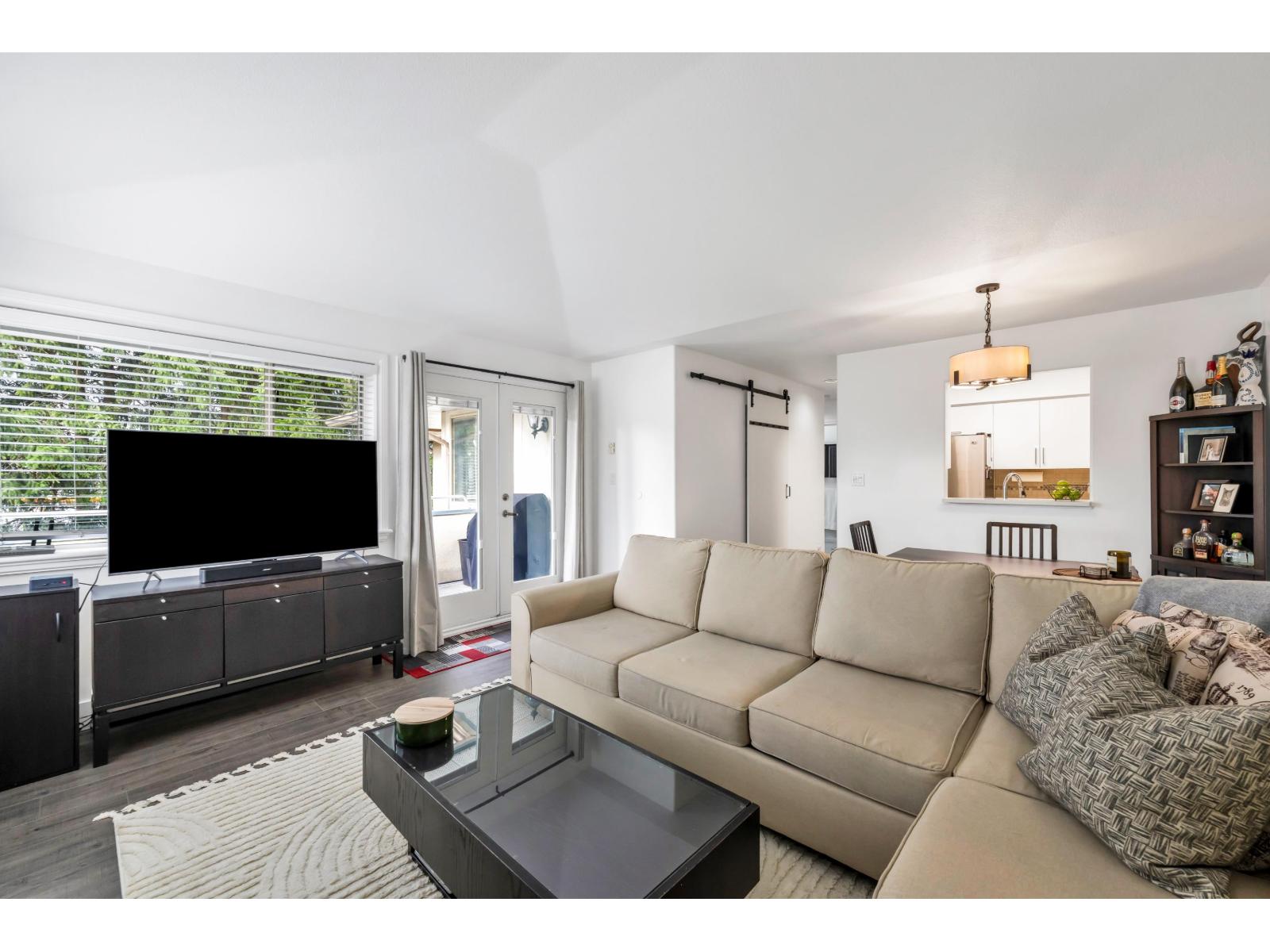 308 33675 Marshall Road, Abbotsford, British Columbia  V2S 1L4 - Photo 4 - R3126444