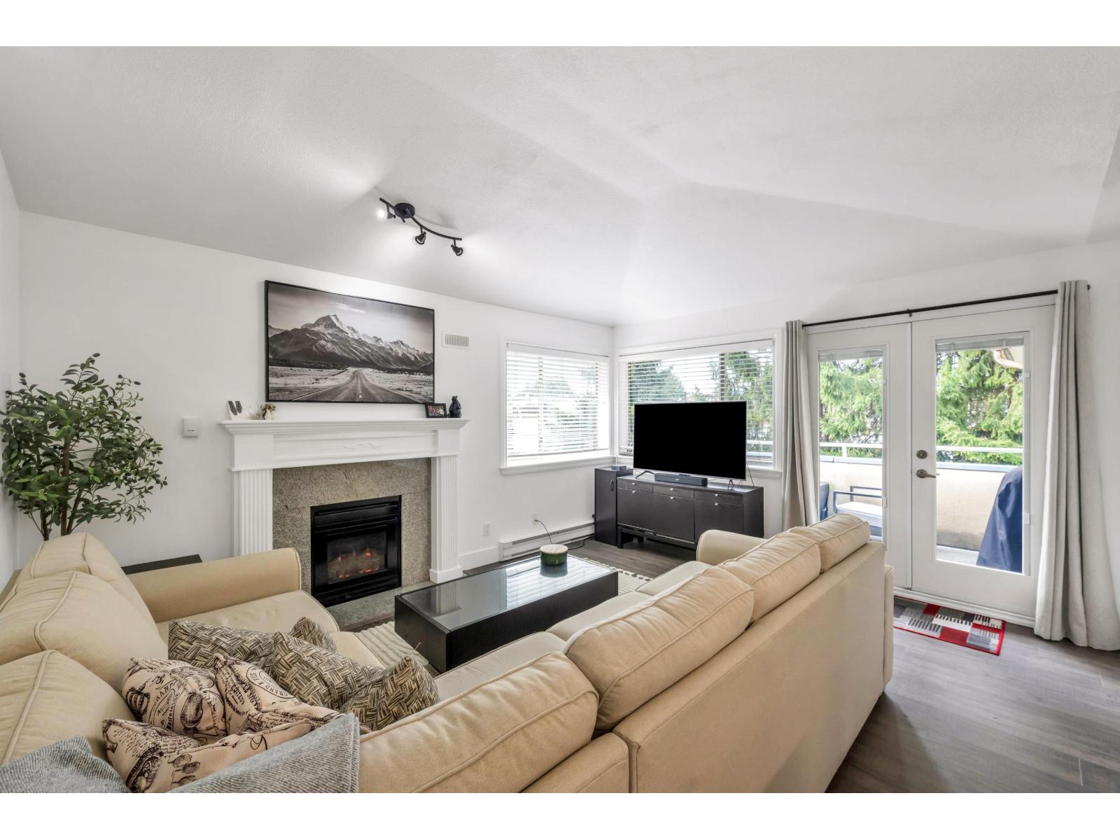 308 33675 Marshall Road, Abbotsford, British Columbia  V2S 1L4 - Photo 3 - R3126444