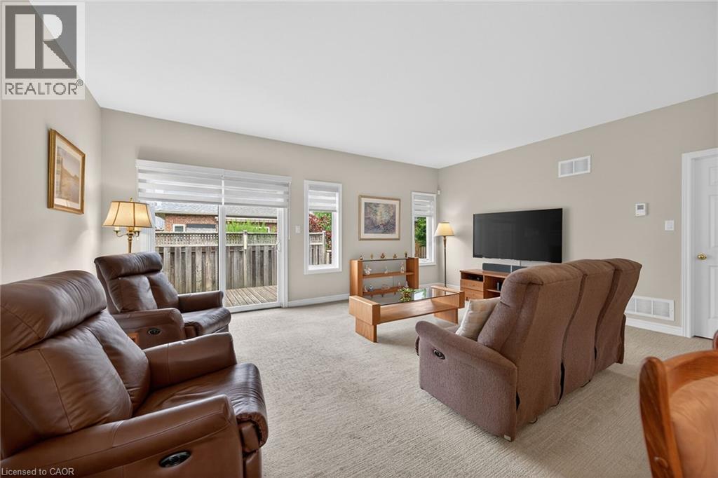 9 Grovetree Trail, Hamilton, Ontario  L9B 0B7 - Photo 15 - 40832873