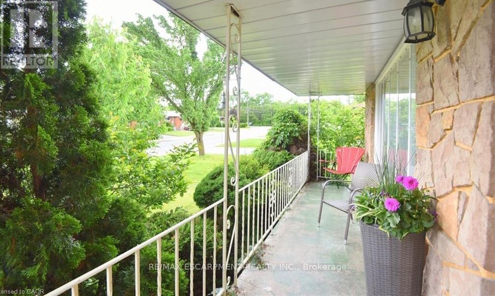 238 Fairridge Road, Hamilton, Ontario  L8K 5M4 - Photo 3 - X13164984