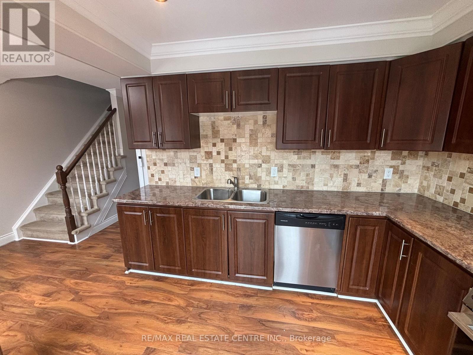 9 - 29 Heritage Drive, Hamilton (Stoney Creek), Ontario  L8G 4T4 - Photo 6 - X13165024