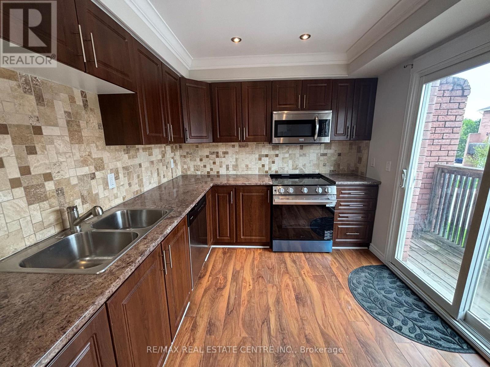 9 - 29 Heritage Drive, Hamilton (Stoney Creek), Ontario  L8G 4T4 - Photo 9 - X13165024