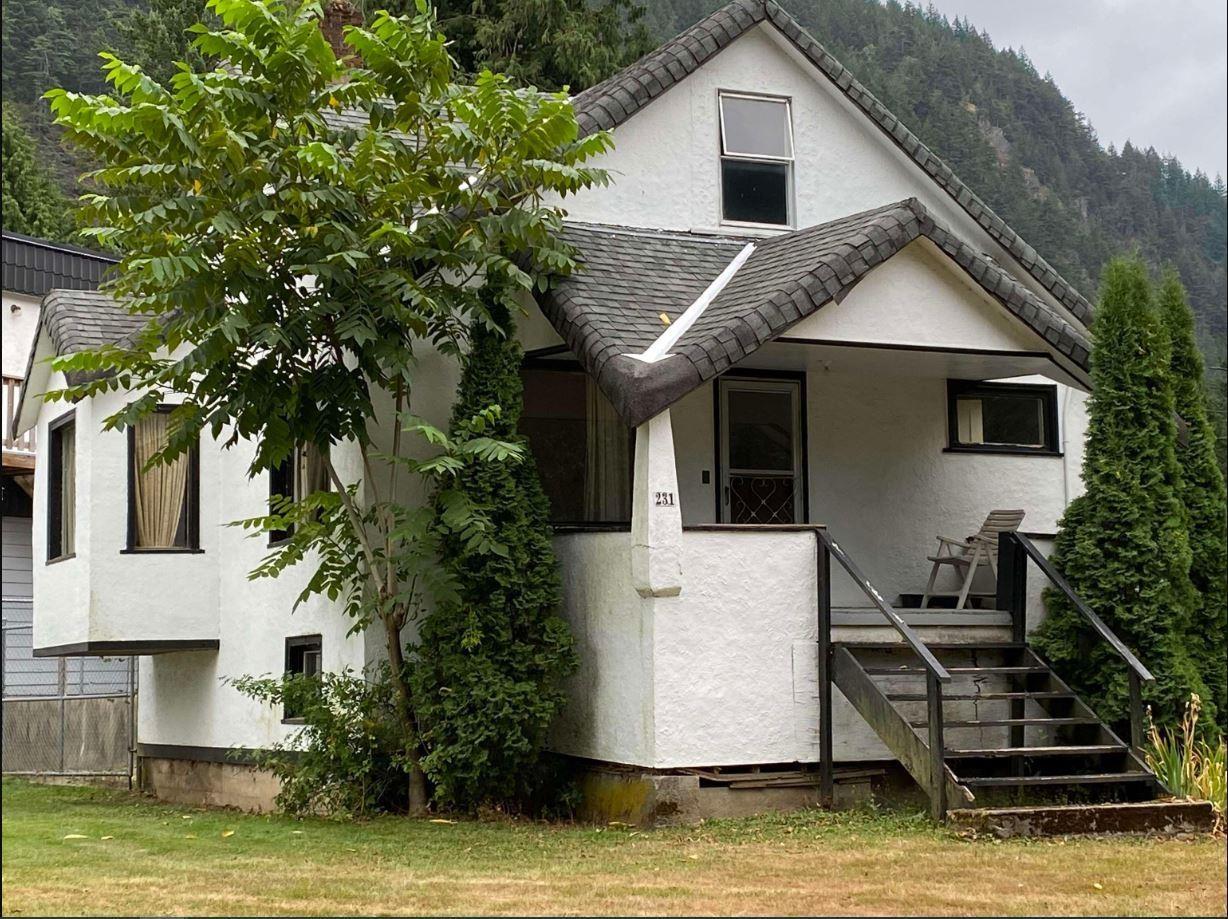 231 SPRUCE STREET|Harrison Hot Springs, Harrison Hot Springs, British Columbia