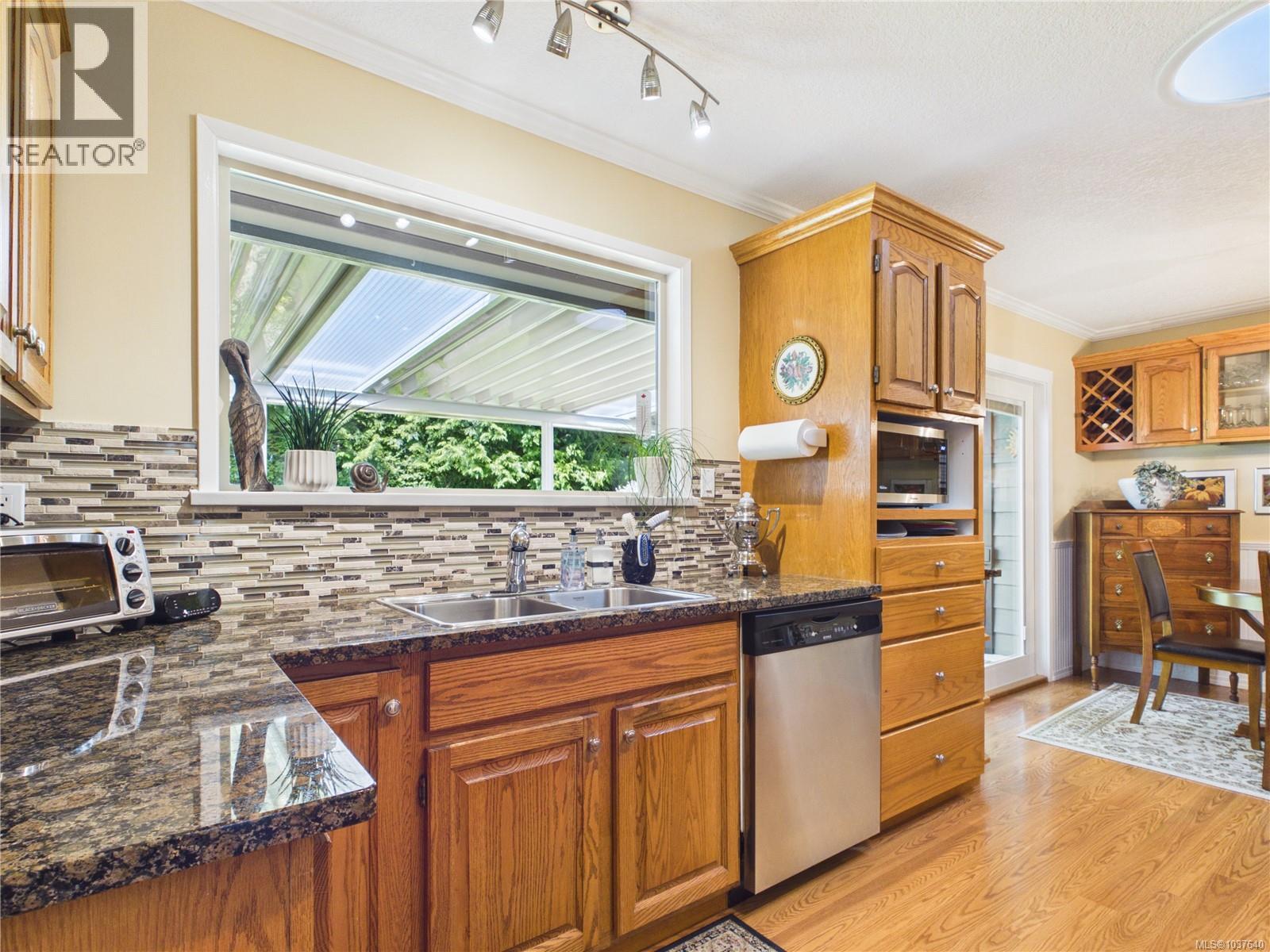 1179 Clubhouse Dr, Qualicum Beach, British Columbia  V9K 1C4 - Photo 17 - 1037640