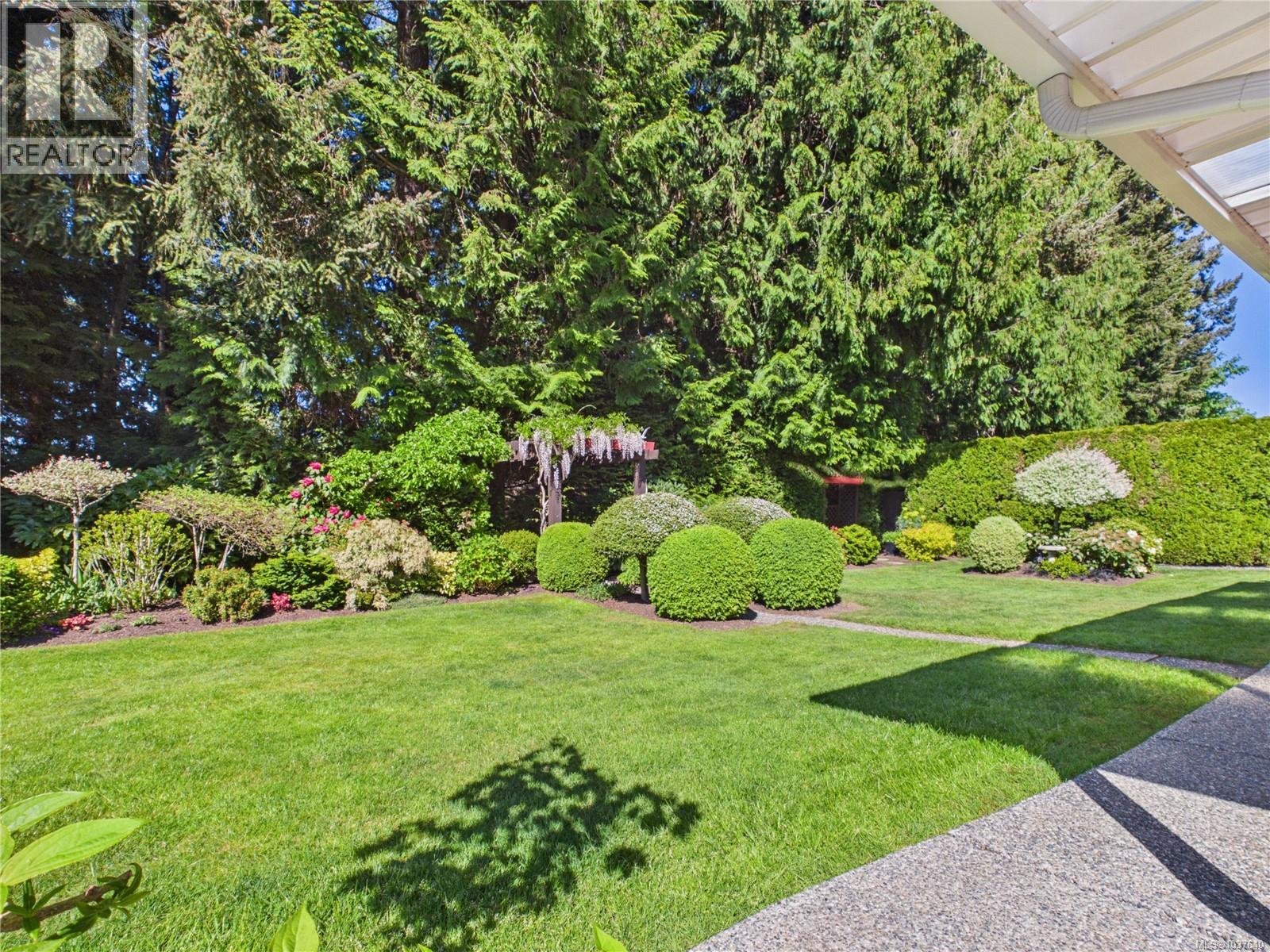 1179 Clubhouse Dr, Qualicum Beach, British Columbia  V9K 1C4 - Photo 60 - 1037640