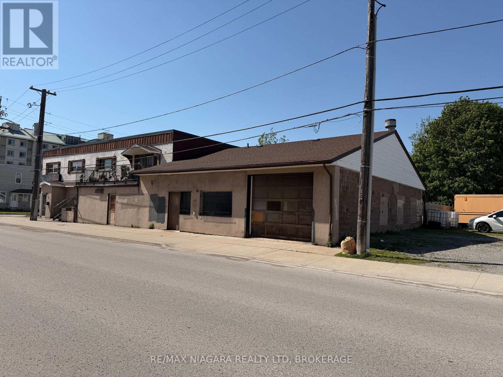 5397 Forsythe Street, Niagara Falls (Clifton Hill), Ontario  L2G 1M1 - Photo 1 - X13165066