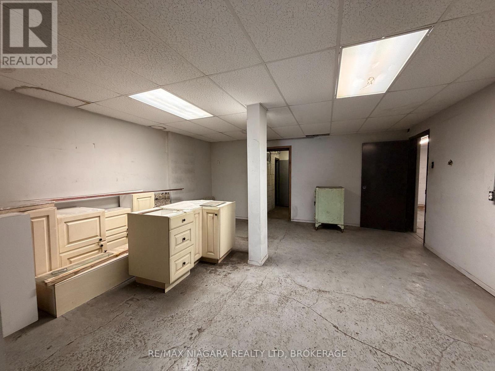 5397 Forsythe Street, Niagara Falls (Clifton Hill), Ontario  L2G 1M1 - Photo 12 - X13165066