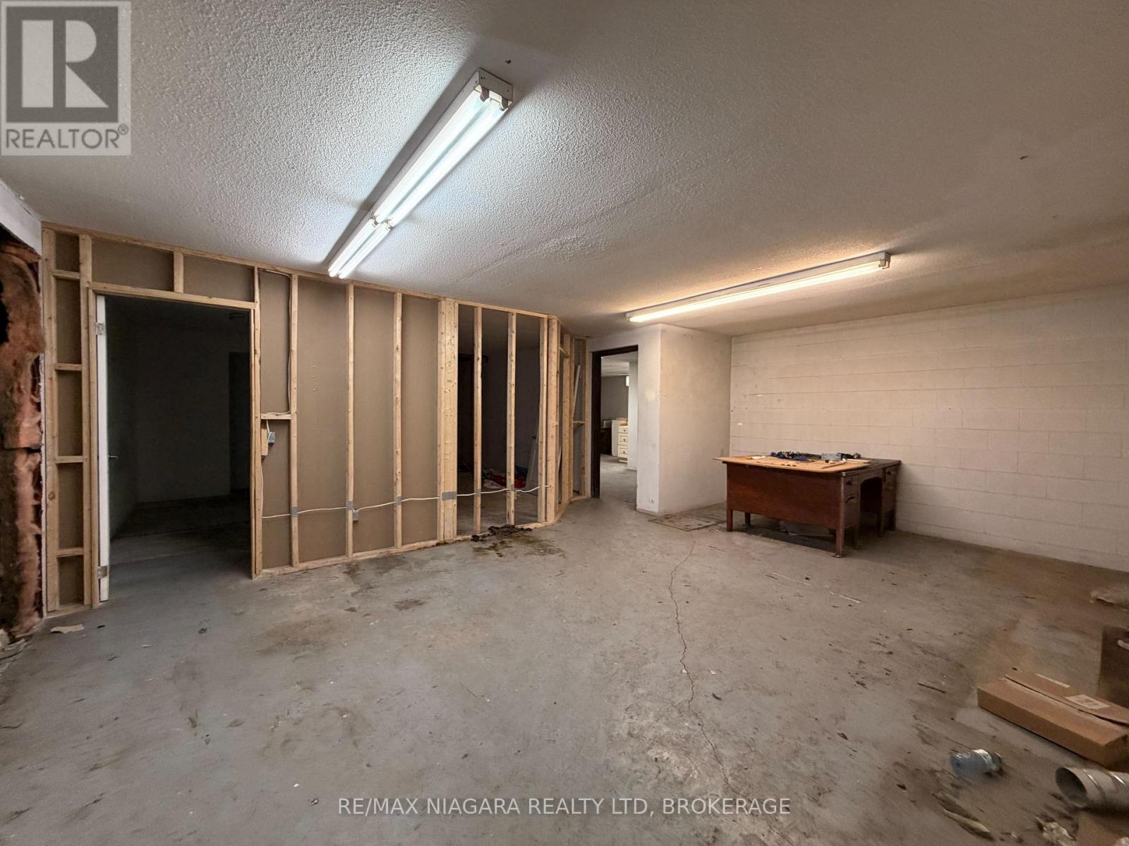 5397 Forsythe Street, Niagara Falls (Clifton Hill), Ontario  L2G 1M1 - Photo 16 - X13165066