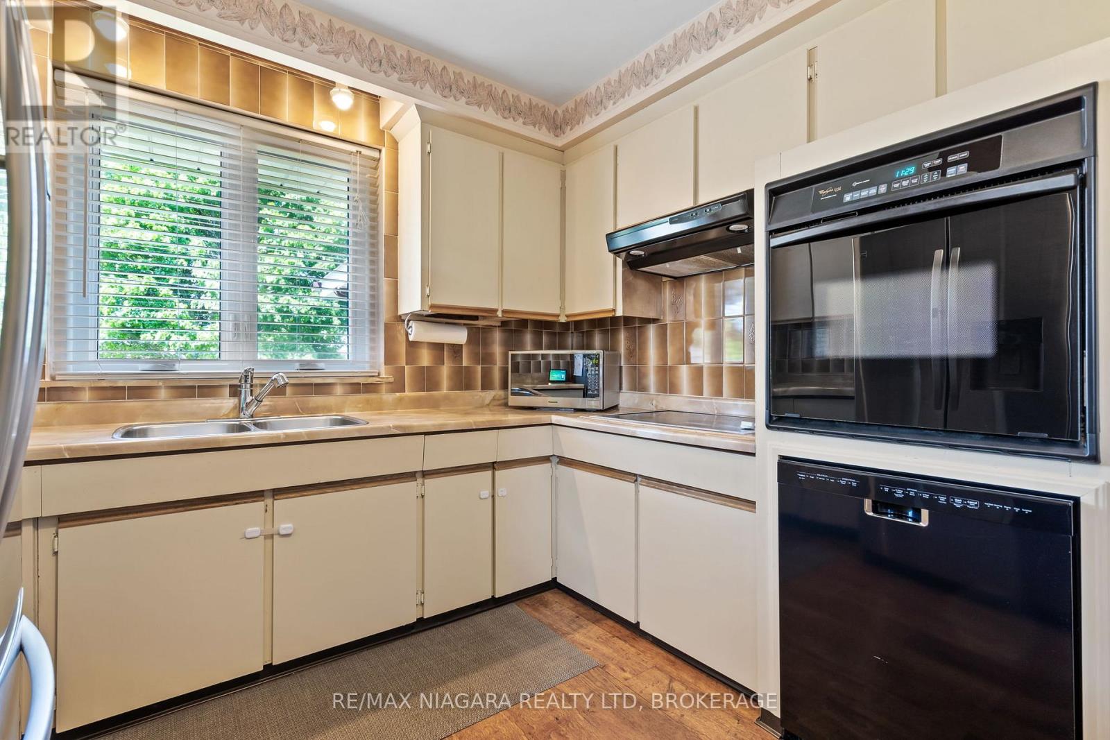 17 Sheba Crescent, Port Colborne, Ontario  L3K 5M4 - Photo 11 - X13165070