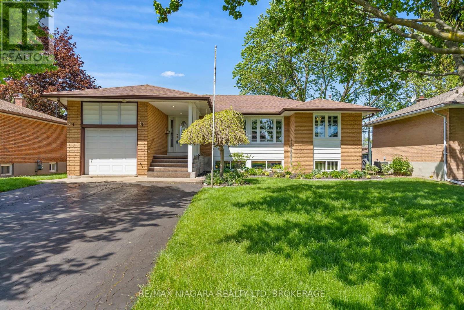 17 Sheba Crescent, Port Colborne, Ontario  L3K 5M4 - Photo 2 - X13165070