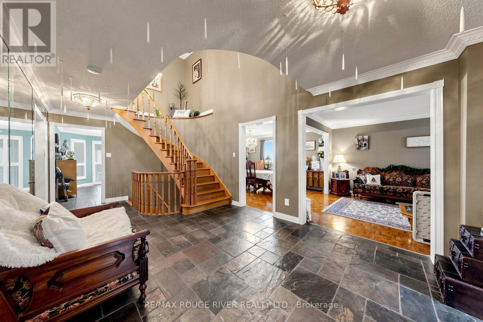 96 Bourbon Street, Vaughan, Ontario  L4L 6Y3 - Photo 4 - N13163616