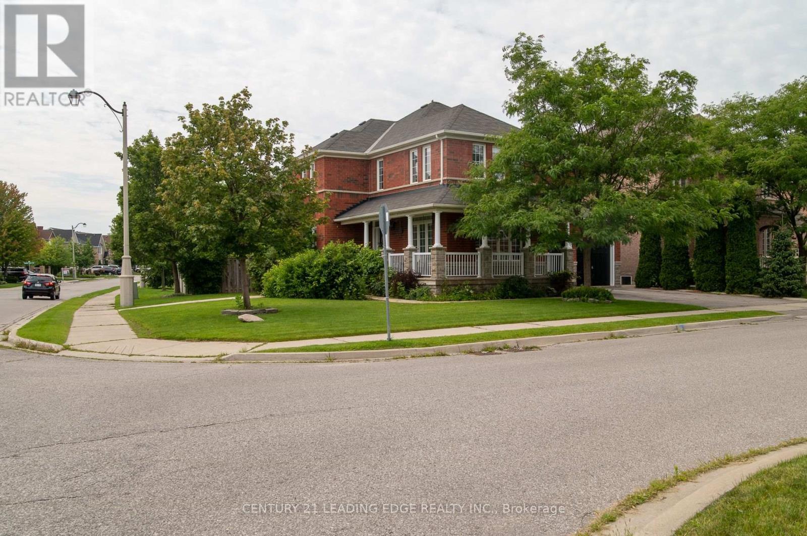 26 Huntspoint Drive, Brampton, Ontario  L6P 2E7 - Photo 8 - W13164874