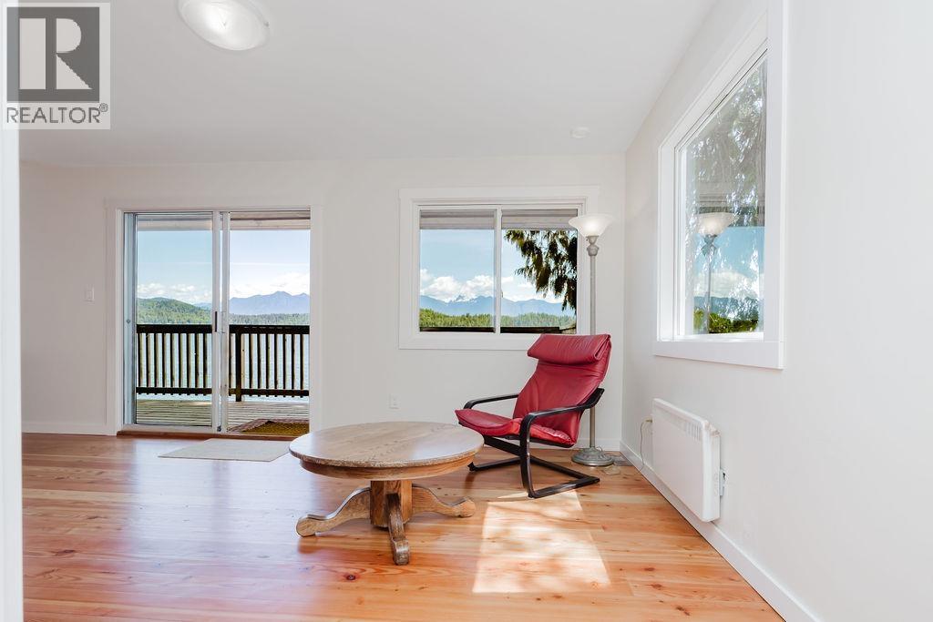 1498 Tideview Road, Gibsons, British Columbia  V0N 1V6 - Photo 13 - R3127100