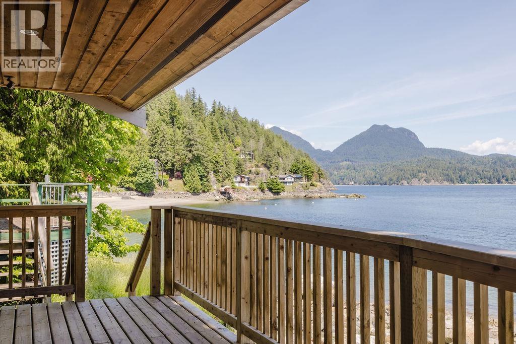 1498 Tideview Road, Gibsons, British Columbia  V0N 1V6 - Photo 27 - R3127100