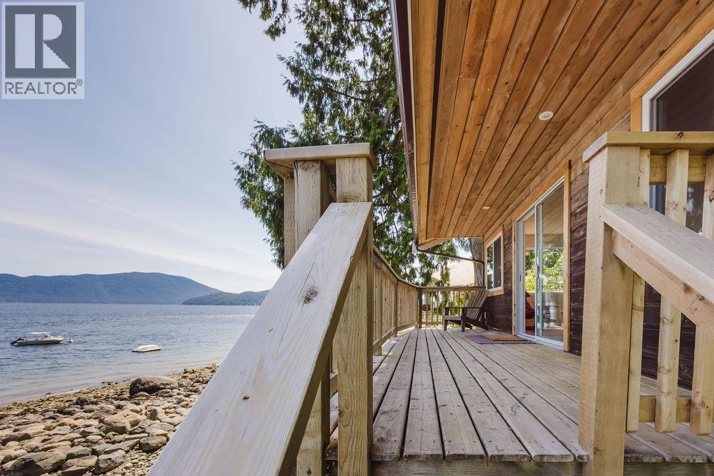 1498 Tideview Road, Gibsons, British Columbia  V0N 1V6 - Photo 24 - R3127100