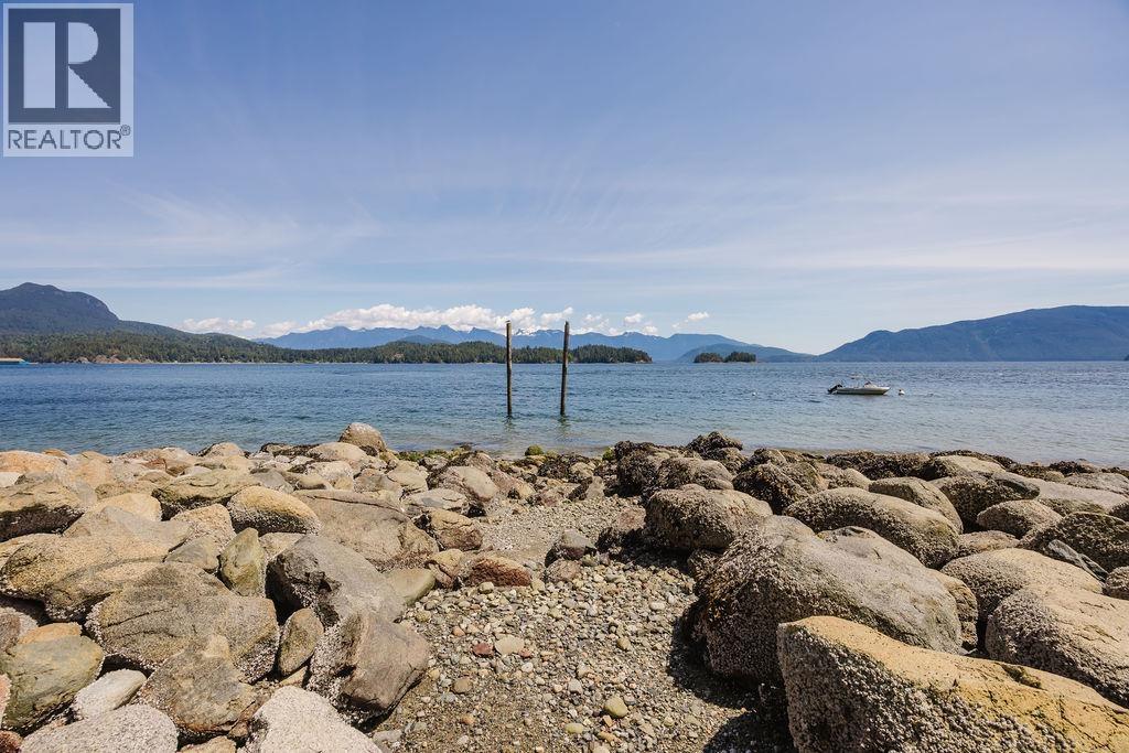 1498 Tideview Road, Gibsons, British Columbia  V0N 1V6 - Photo 29 - R3127100