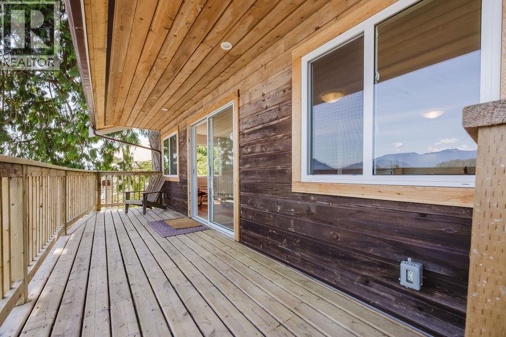 1498 Tideview Road, Gibsons, British Columbia  V0N 1V6 - Photo 26 - R3127100