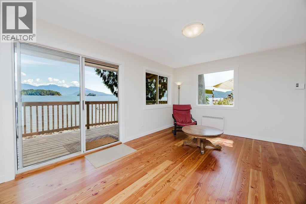 1498 Tideview Road, Gibsons, British Columbia  V0N 1V6 - Photo 6 - R3127100