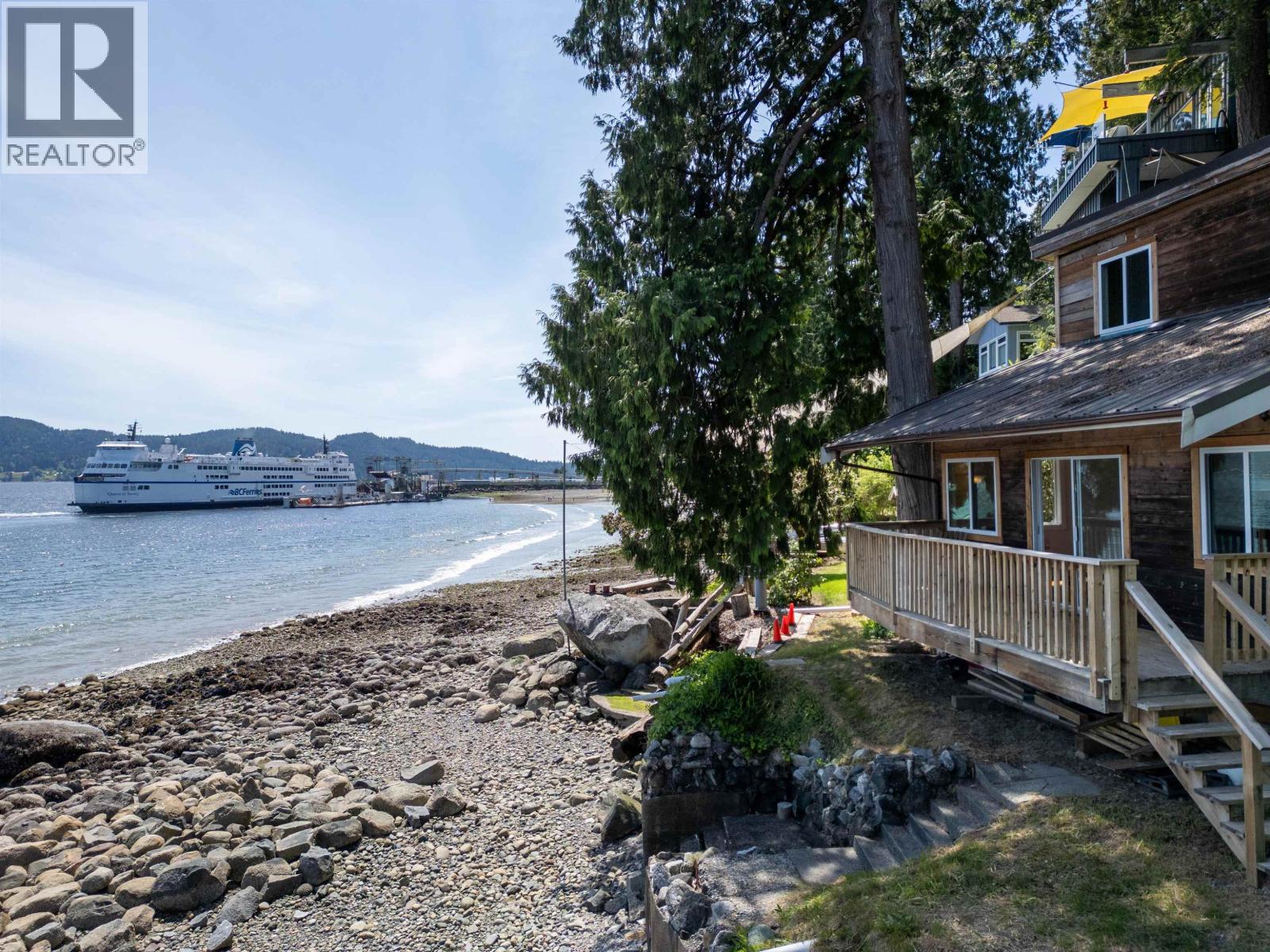 1498 Tideview Road, Gibsons, British Columbia  V0N 1V6 - Photo 37 - R3127100