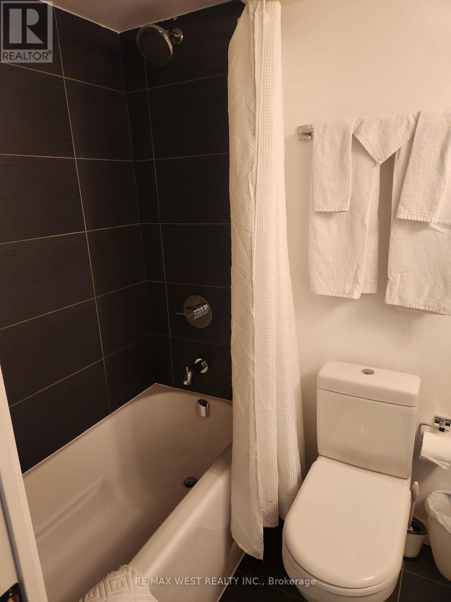 1616 - 155 Yorkville Avenue, Toronto (Annex), Ontario  M5R 0B4 - Photo 7 - C13165094