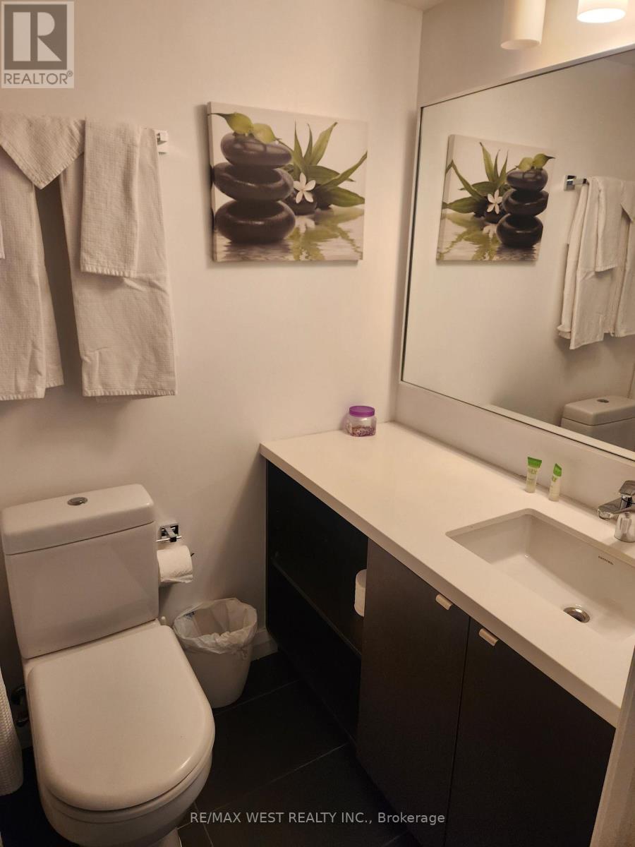 1616 - 155 Yorkville Avenue, Toronto (Annex), Ontario  M5R 0B4 - Photo 8 - C13165094