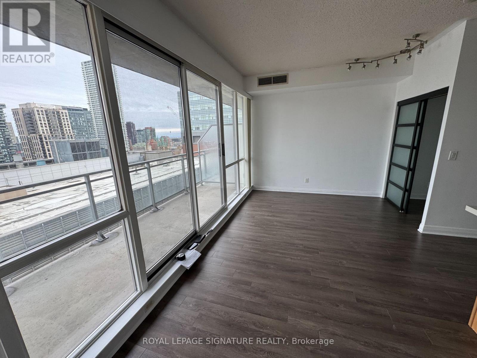 1702 - 220 Victoria Street, Toronto, Ontario  M5B 2R6 - Photo 6 - C13165098