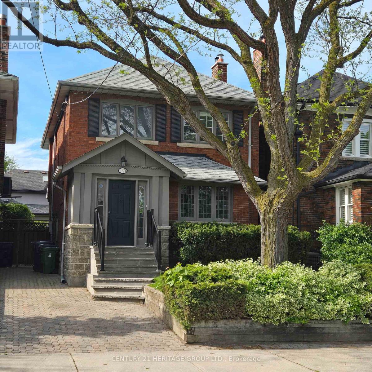 130 Hillsdale Avenue W