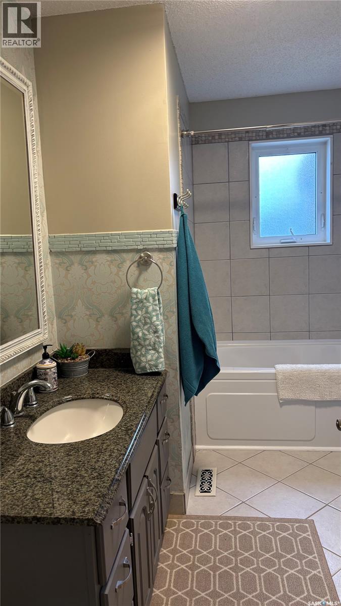 303 Currie Crescent, Strasbourg, Saskatchewan  S0G 4V0 - Photo 12 - SK036828