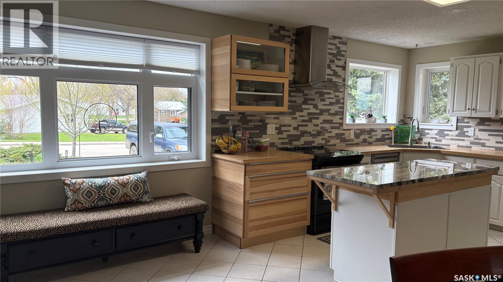 303 Currie Crescent, Strasbourg, Saskatchewan  S0G 4V0 - Photo 2 - SK036828