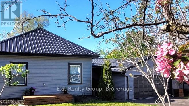 24 Wilkins Street, Belleville, Ontario  K8P 1P1 - Photo 1 - X13161228