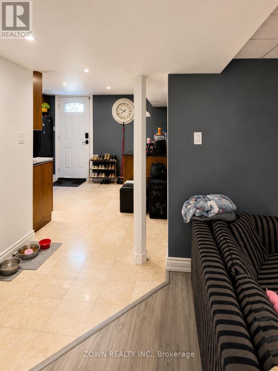 41 Morna Avenue, Toronto, Ontario  M1E 2A9 - Photo 4 - E13165028
