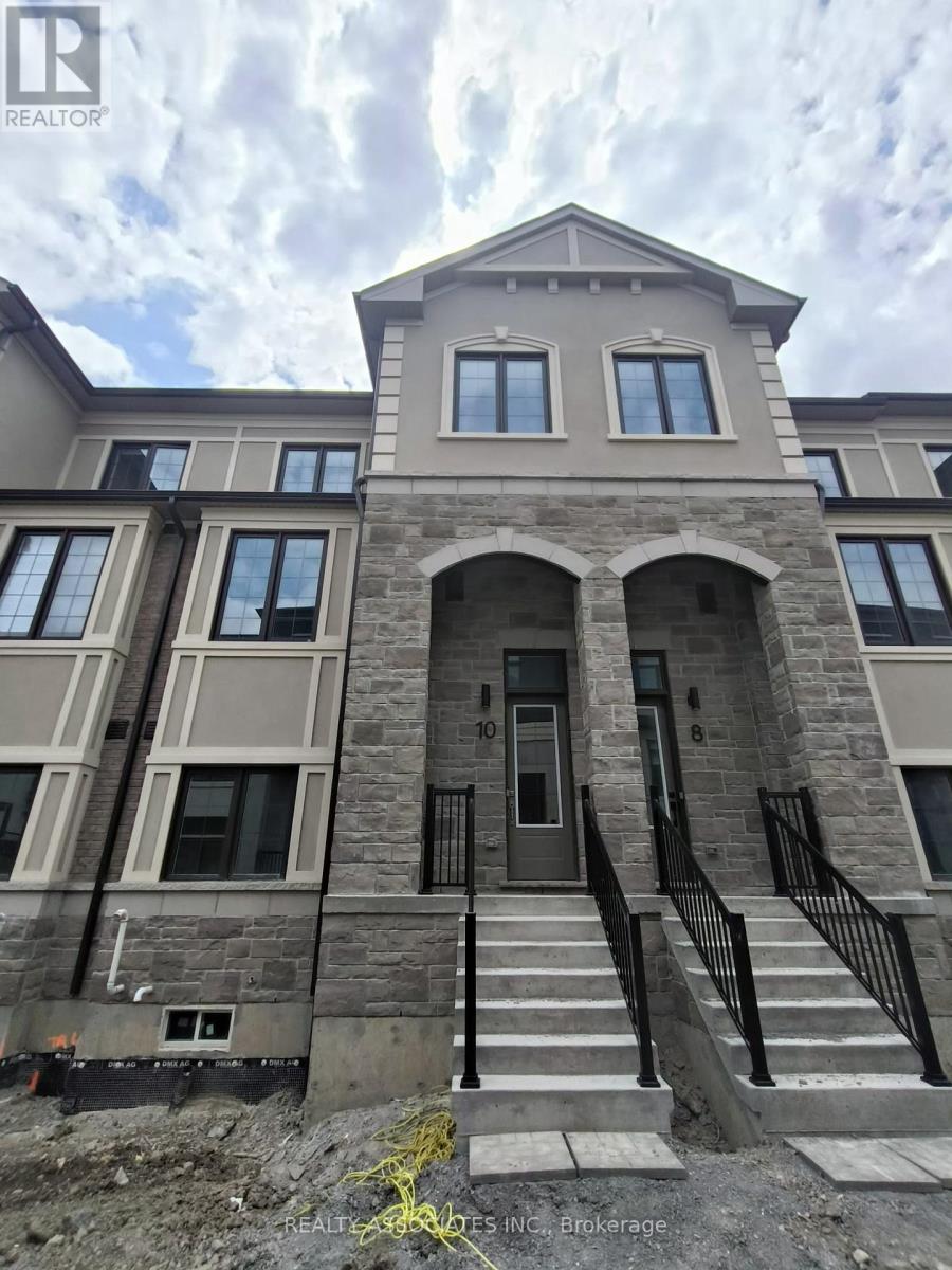 10 VICTOR METCALF LANE, Richmond Hill, Ontario
