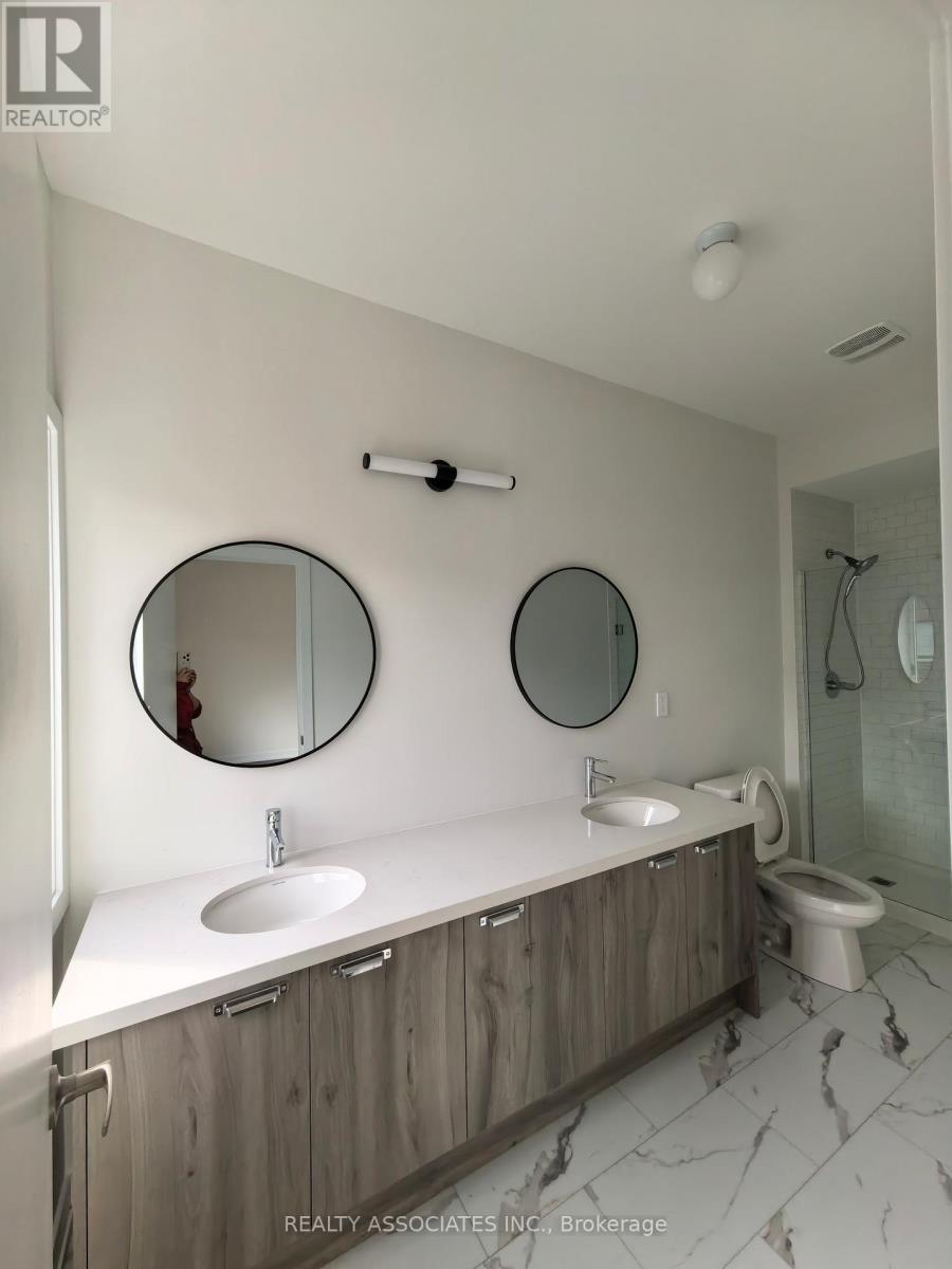 10 Victor Metcalf Lane, Richmond Hill, Ontario L4B 0J7 - Photo 6 - N13165072