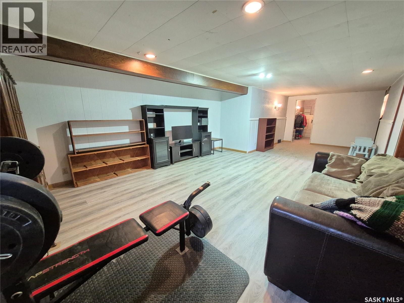 451 Woodlawn Crescent, Weyburn, Saskatchewan S4H 0X5 - Photo 30 - SK036274